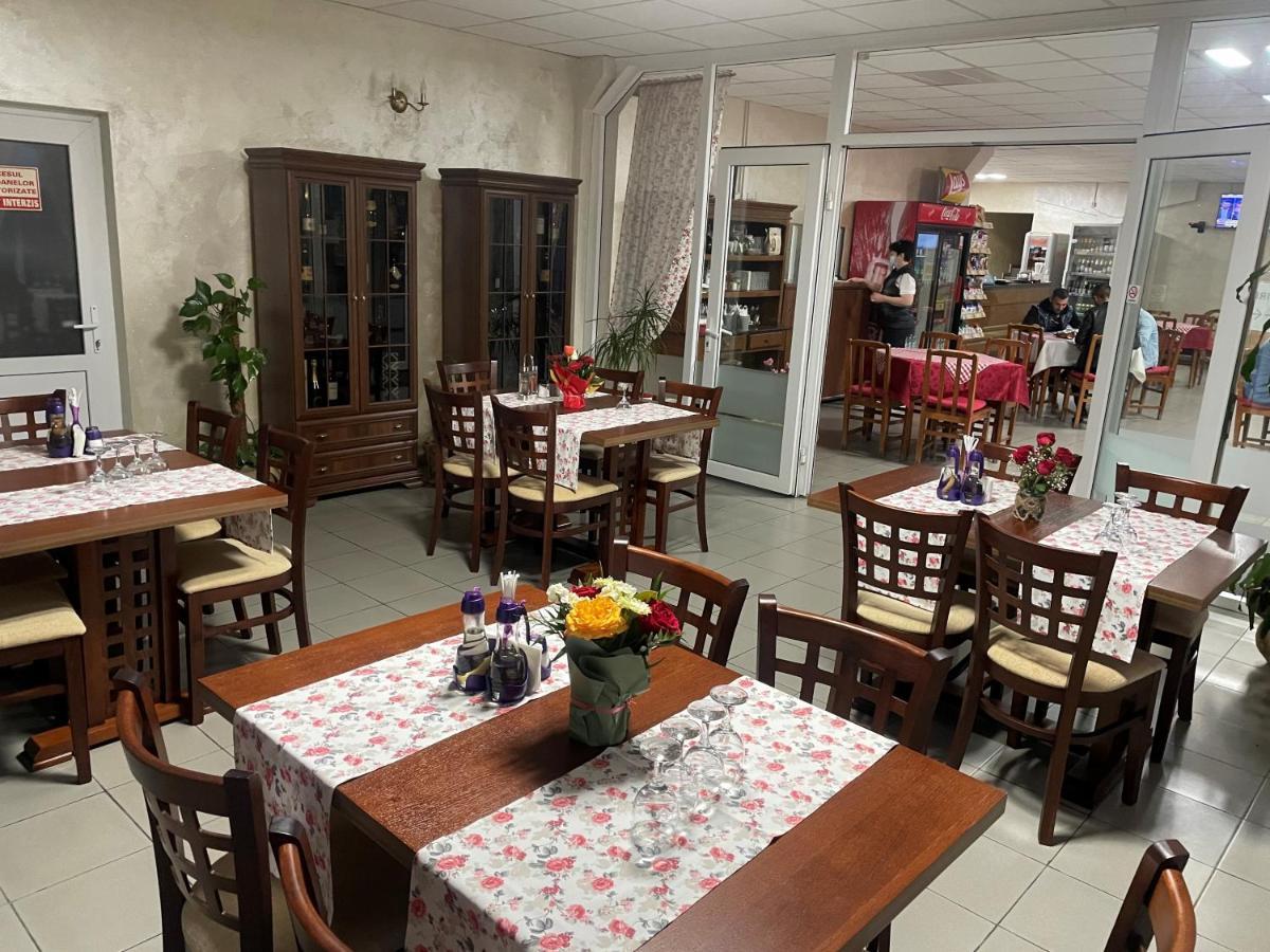 KM 80 Restaurant&Hotel Mavrodolu Extérieur photo