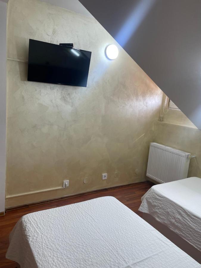 KM 80 Restaurant&Hotel Mavrodolu Extérieur photo