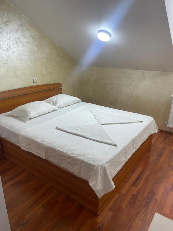 KM 80 Restaurant&Hotel Mavrodolu Extérieur photo