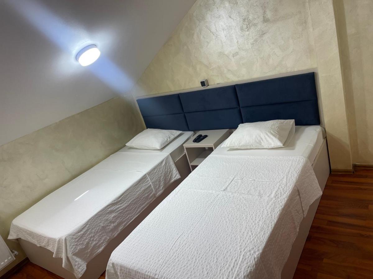 KM 80 Restaurant&Hotel Mavrodolu Extérieur photo