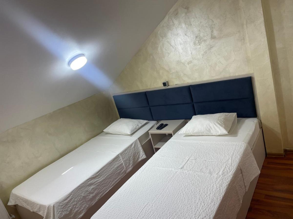 KM 80 Restaurant&Hotel Mavrodolu Extérieur photo